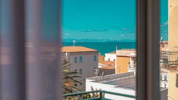 Deluxe Room | Water view
