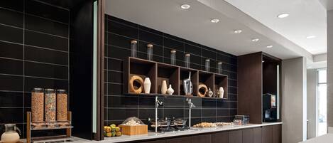 Free daily continental breakfast