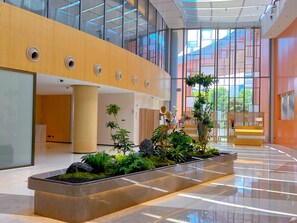 Reception - Courtyard By Marriott Hangzhou Xihu (Hangzhou)