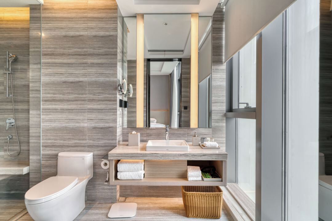 Chambre Supérieure, 2 lits doubles, vue ville | Salle de bain | Articles de toilette gratuits, sèche-cheveux, peignoirs, chaussons