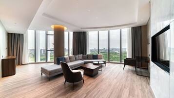 Suite, 1 Bedroom, City View