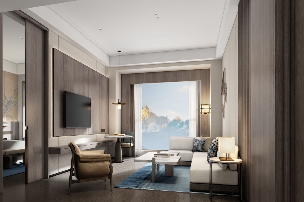 Executive Suite, 1 King Bed, City View | Pillowtop beds, in-room safe, desk, blackout drapes