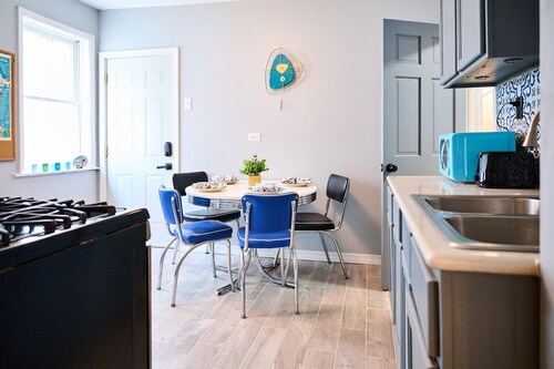 Wicker Park Near Downtown & Salt Shed