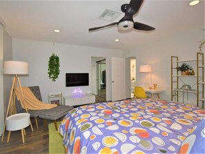 2 bedrooms, iron/ironing board, WiFi, bed sheets