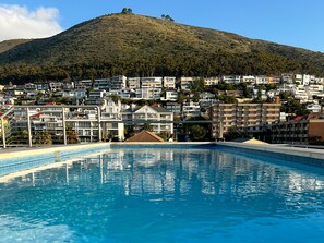 Pool - Luxury Green Point Apartment  (Cape Town)