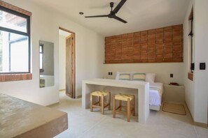 1 makuuhuone, työpöytä, Wi-Fi, vuodevaatteet