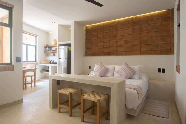 1 habitación, escritorio, wifi y ropa de cama 