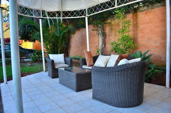 Room, 4 Bedrooms, Smoking, Balcony | Garden