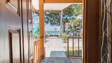Luxury Suite, Partial Ocean View | Beach/ocean view
