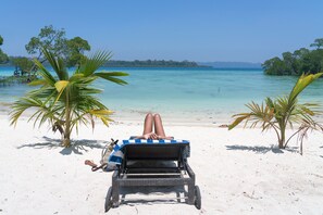 Private beach, white sand, scuba diving, snorkeling - Havelock Island Beach Resort (Port Blair)