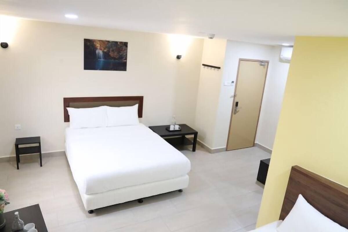 Desk, laptop workspace, free WiFi, bed sheets