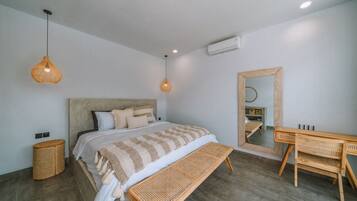 1 bedroom, in-room safe, desk