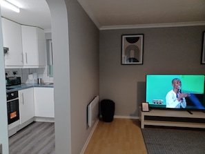 Executive Apartment | Living area | TV - MALTING-GREEN DOOR-One Bedroom Apartment (Dunstable)