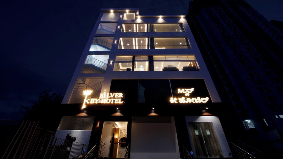 Itsy Hotels Silver Keys