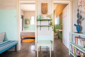 1 dormitorio, tabla de planchar con plancha, wifi gratis y ropa de cama