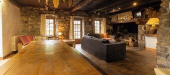Vacation Home "Les Grisiéres" with Mountain View & 2 Private Terraces