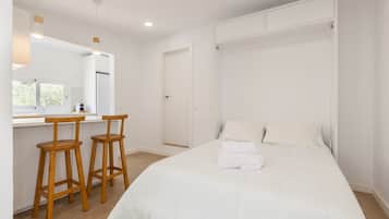 1 bedroom, free WiFi, bed sheets