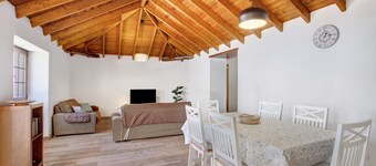 Vacation Home "Marhec" with Sea View, Private Terrace & Wi-Fi