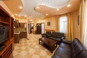 Living area - Alpina Resort by Stellar Hotels, Tsaghkadzor (Tsaghkadzor)