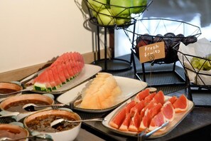 Café da manhã com buffet todos os dias mediante uma taxa