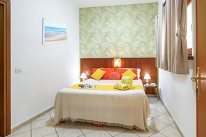 1 bedroom, in-room safe, iron/ironing board, free WiFi