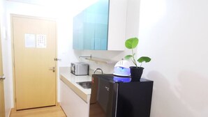 Fridge, microwave, dishwasher