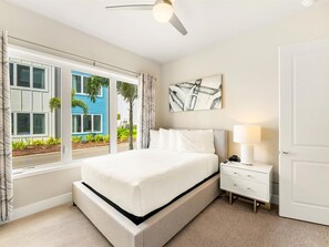 3 bedrooms, in-room safe, iron/ironing board, travel cot
