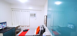 1 bedroom, Internet, wheelchair access - Discover Your Home Away from Home- Unwind in Our Exquisite Retreat! (Quezon City)