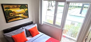 1 dormitorio, tabla de planchar con plancha, Internet y ropa de cama