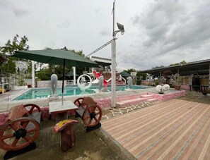 Outdoor pool - Pilot Hotel (Alaminos)