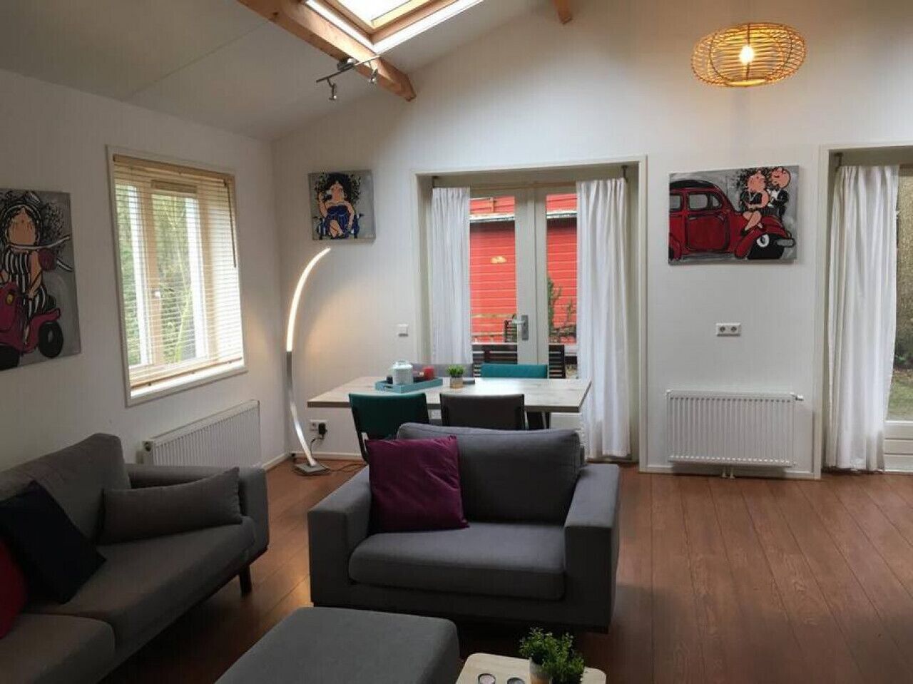 Televisie, boeken en een stereo