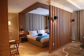 Chambre Junior | Minibar, coffres-forts dans les chambres, ameublement personnalisé