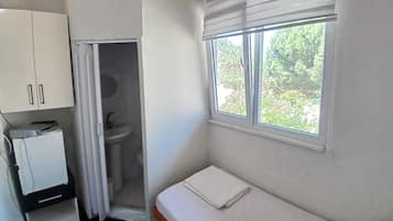 Basic Single Room | Free WiFi, bed sheets