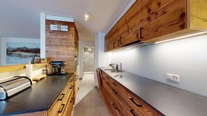 Réfrigérateur, four, plaque de cuisson, lave-vaisselle