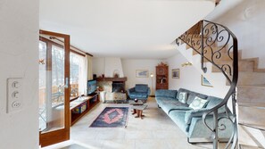 Téléviseur, foyer