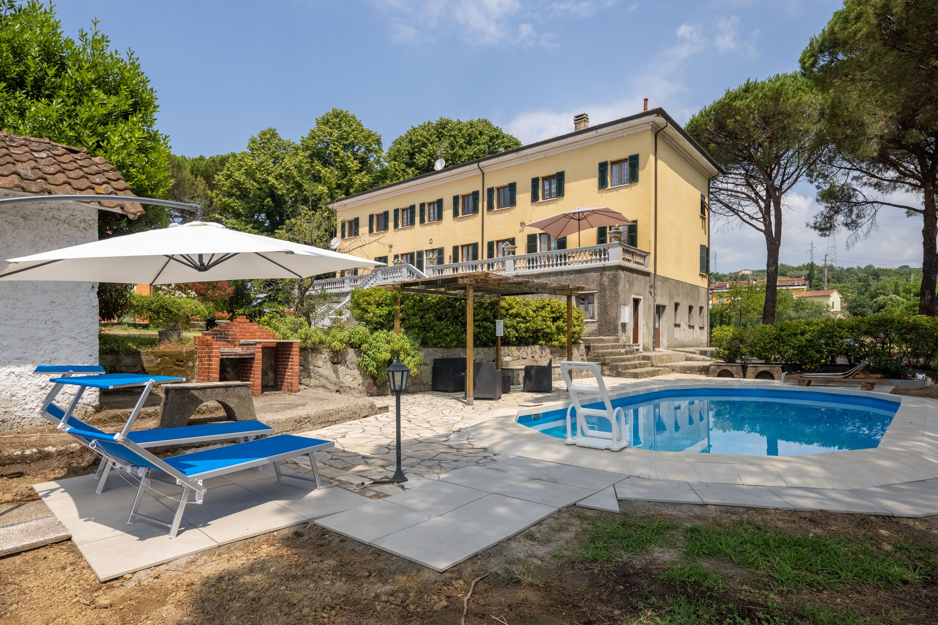 Seasonal outdoor pool