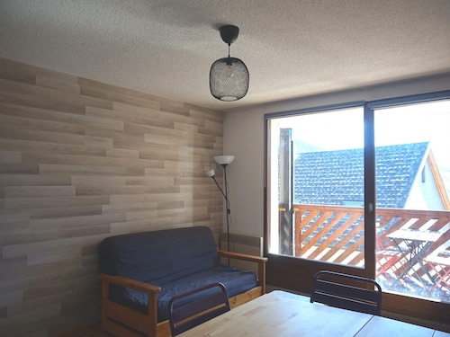 Cozy 4-Person Apartment in Autrans, 100m from Ski Trails, with Terrace and Pet-Friendly