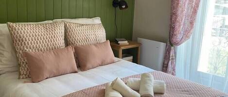 1 chambre, fer et planche à repasser, accès Internet, draps fournis