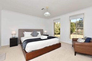 4 bedrooms, WiFi (free) - Home Among the Gum Trees - Lovedale (Lovedale)