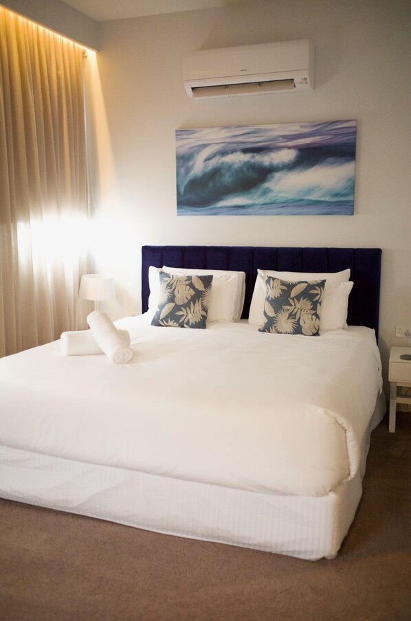 1 dormitori, escriptori, planxa i posts de planxar i wifi gratuïta