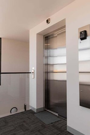 Interior - Bay of Fires Apartments - Suite 2 (Break O'Day)