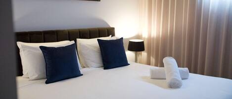 1 dormitorio, tabla de planchar con plancha, wifi gratis y ropa de cama