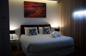 1 slaapkamer, een strijkplank/strijkijzer, gratis wifi, beddengoed