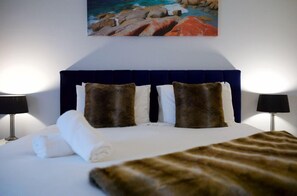 1 室のベッドルーム、アイロン / アイロン台、WiFi (無料)、ベッドシーツ