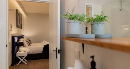 Bay of Fires Holiday Suites ~ Suite 8