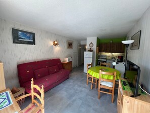 TV - Cozy 3* apartment for 6, near slopes, with parking (Autrans-Méaudre en Vercors-Autrans)