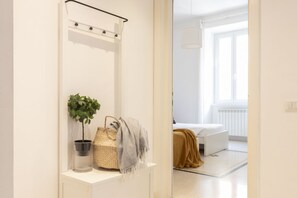 3 bedrooms, desk - The Best Rent - Four-room apartment near metro Ottaviano (Roma)