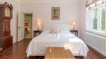 2 Schlafzimmer, Bügeleisen/Bügelbrett, Reisekinderbett, kostenloses WLAN
