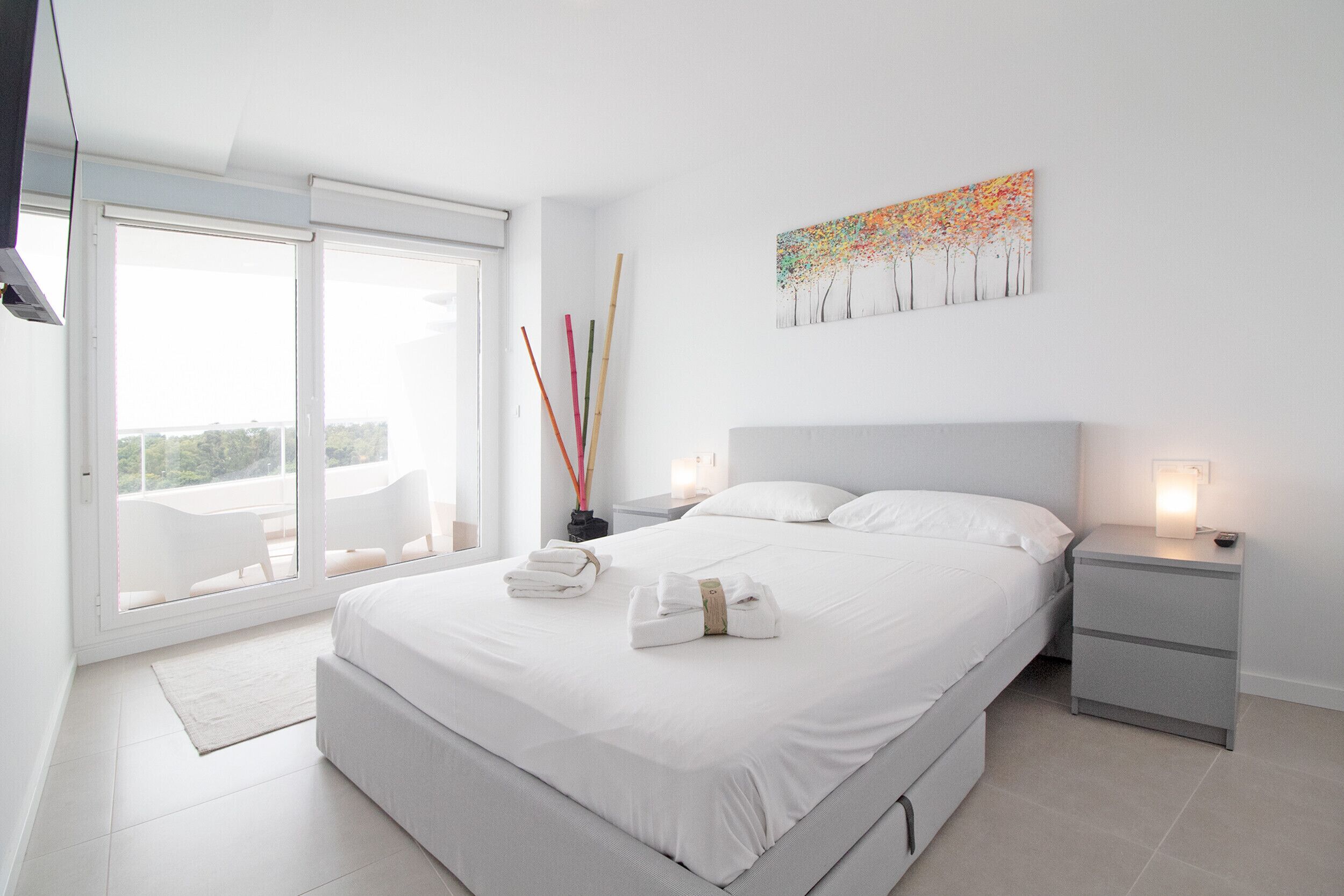 1 slaapkamer, een strijkplank/strijkijzer, gratis wifi, beddengoed