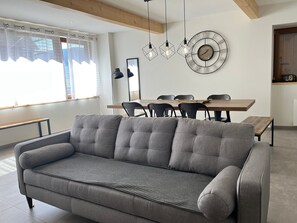 Dining - Renovated house 4 bedrooms, 100m² terrace, max 8 people (Autrans-Méaudre en Vercors-Autrans)